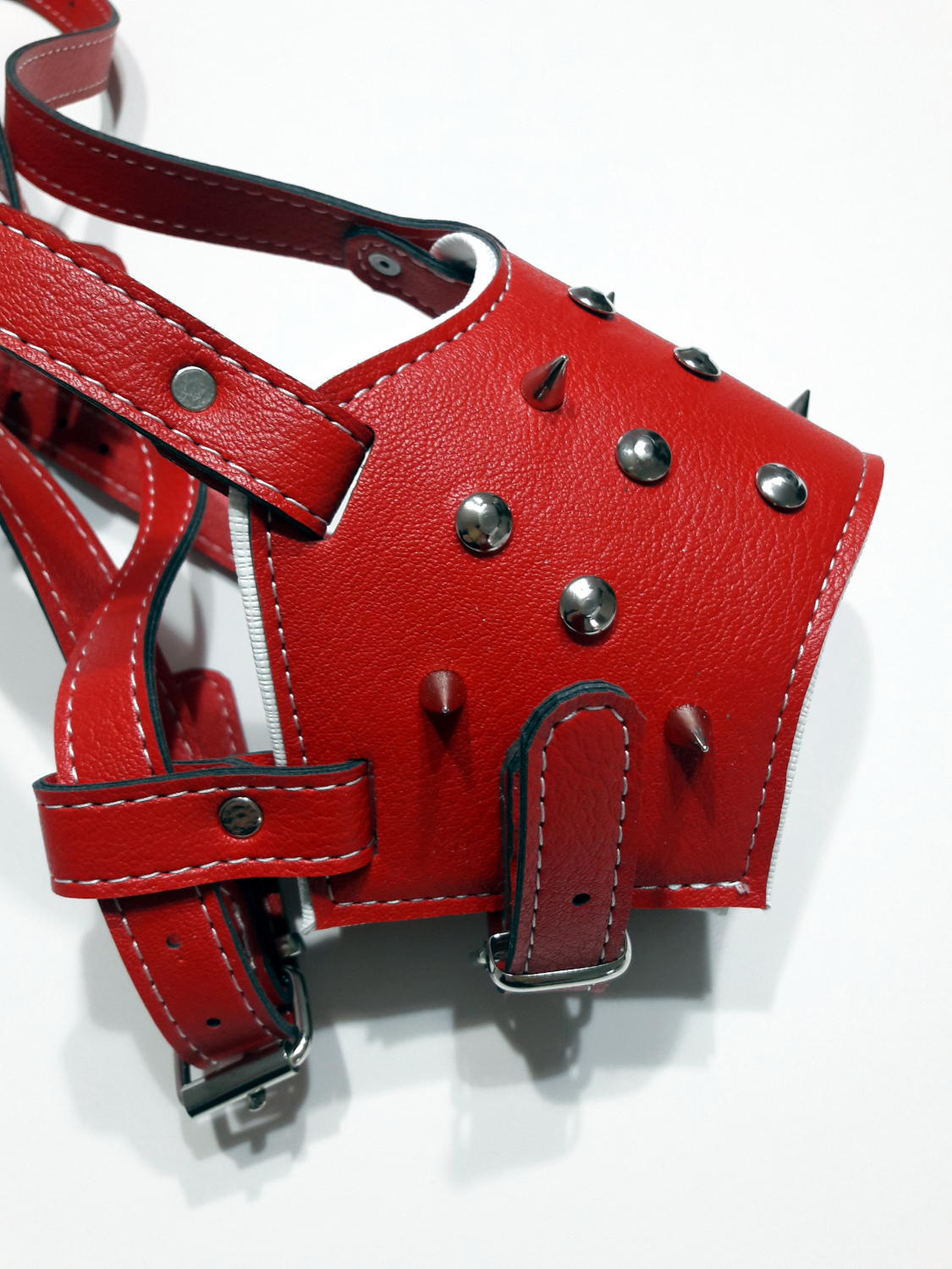 Amoredog Leather Gladyatör Dikenli Ayarlanabilir Yumuşak Doku Large Deri Köpek Ağızlığı Kırmızı